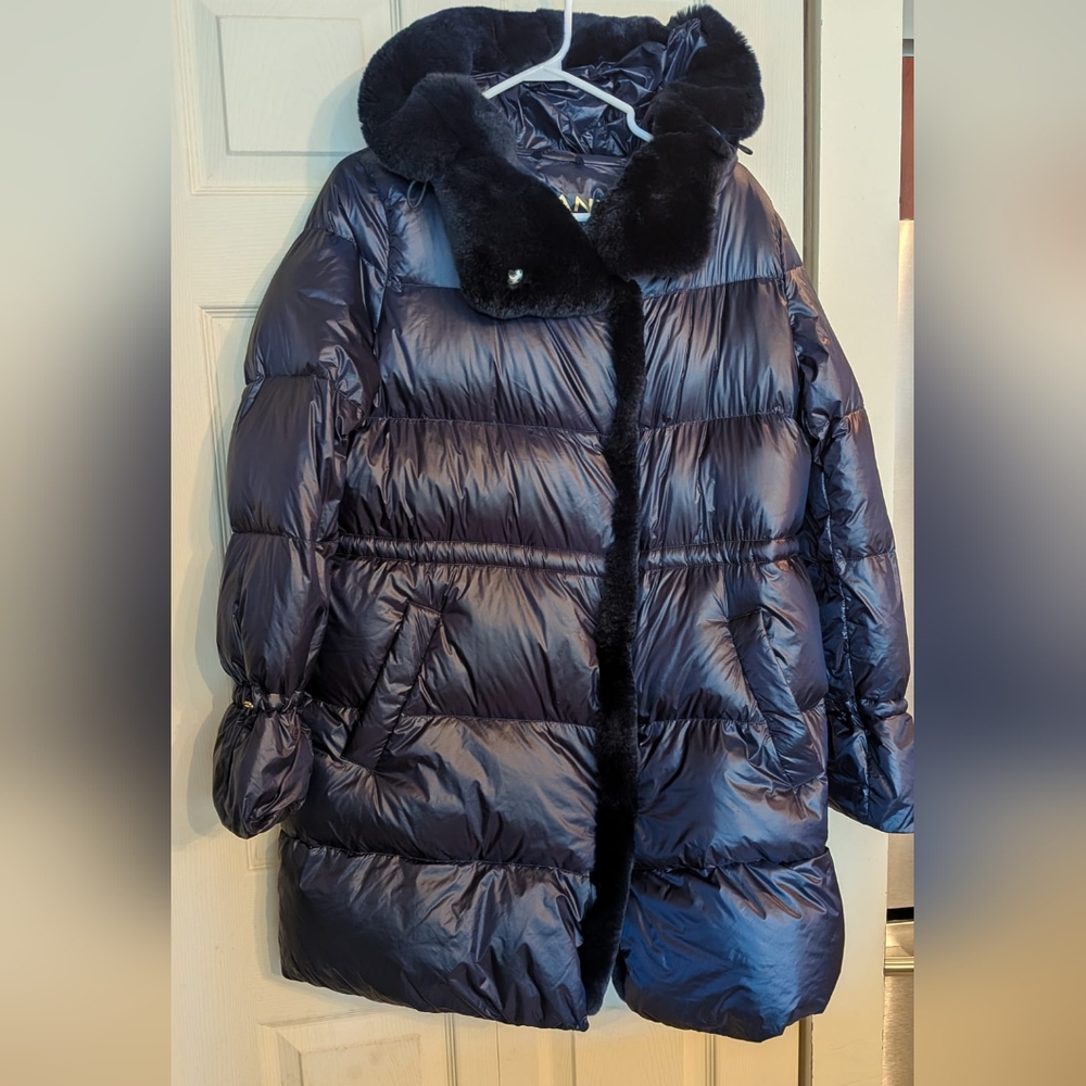 Violati Luxurious Women's Navy Blue Puffer Coat Size 12